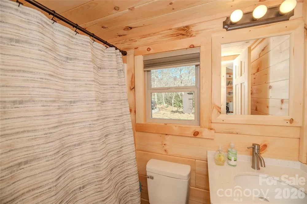9017 East Fork Road Brevard, NC 28712