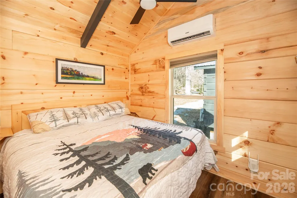9017 East Fork Road Brevard, NC 28712