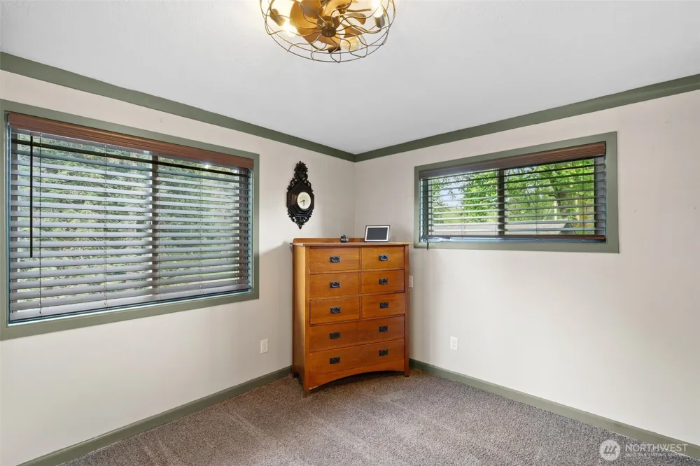 410 Studebaker Spur 2 Castle Rock, WA 98611