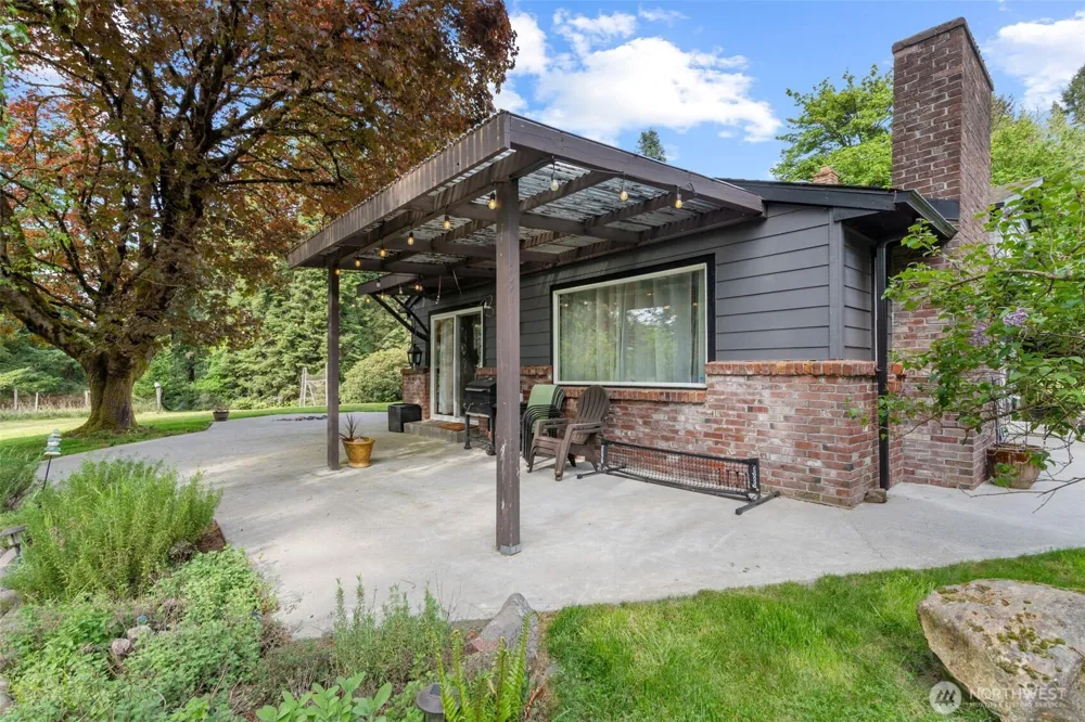 410 Studebaker Spur 2 Castle Rock, WA 98611