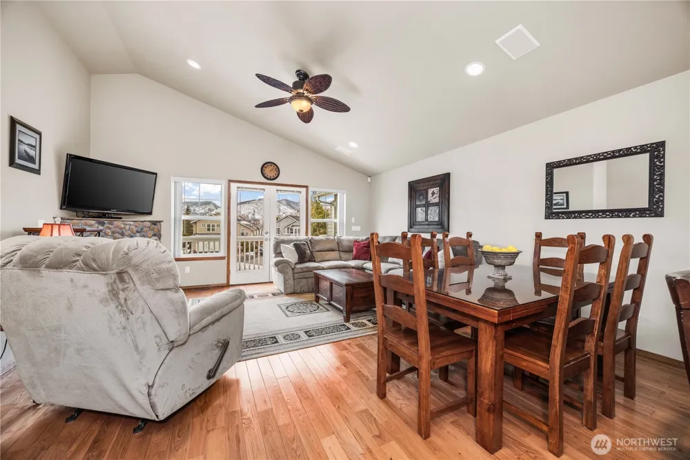 222 Parkway Drive Manson, WA 98831