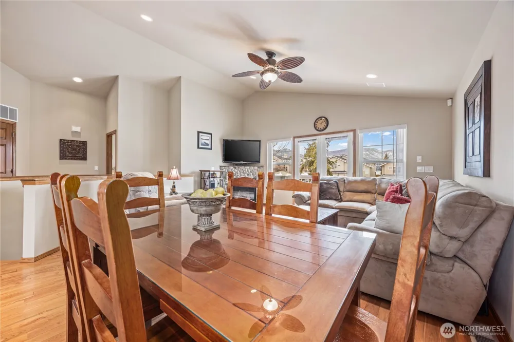 222 Parkway Drive Manson, WA 98831