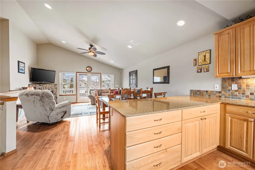 222 Parkway Drive Manson, WA 98831