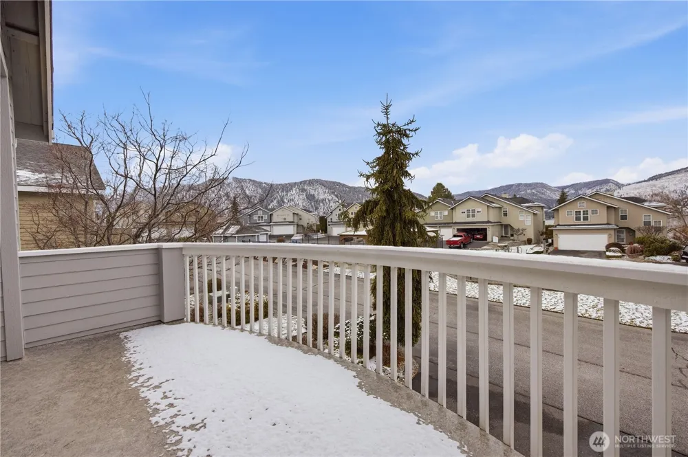 222 Parkway Drive Manson, WA 98831