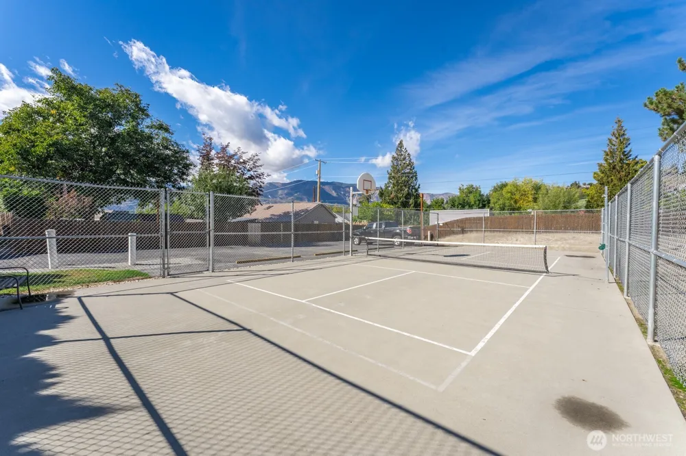 222 Parkway Drive Manson, WA 98831
