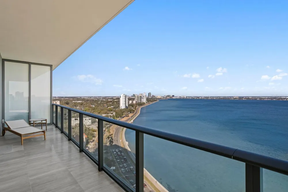 3101 BAYSHORE BOULEVARD #1804 Tampa, FL 33629