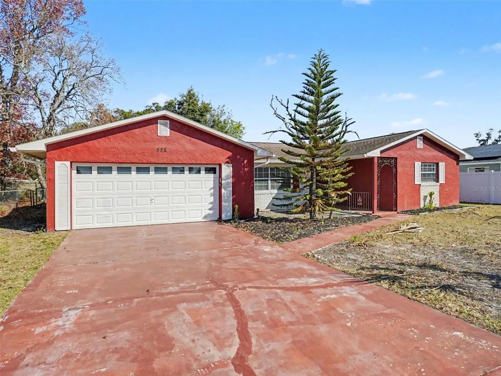 555 THOMAS JEFFERSON WAY Orlando, FL 32809