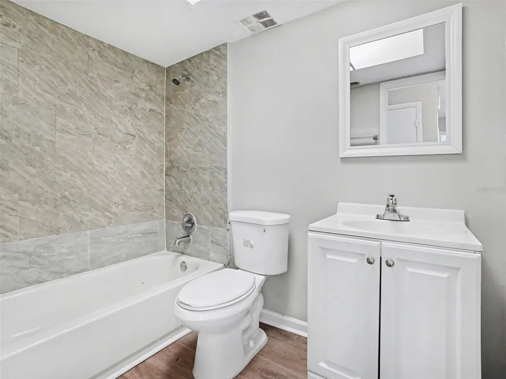 555 THOMAS JEFFERSON WAY Orlando, FL 32809