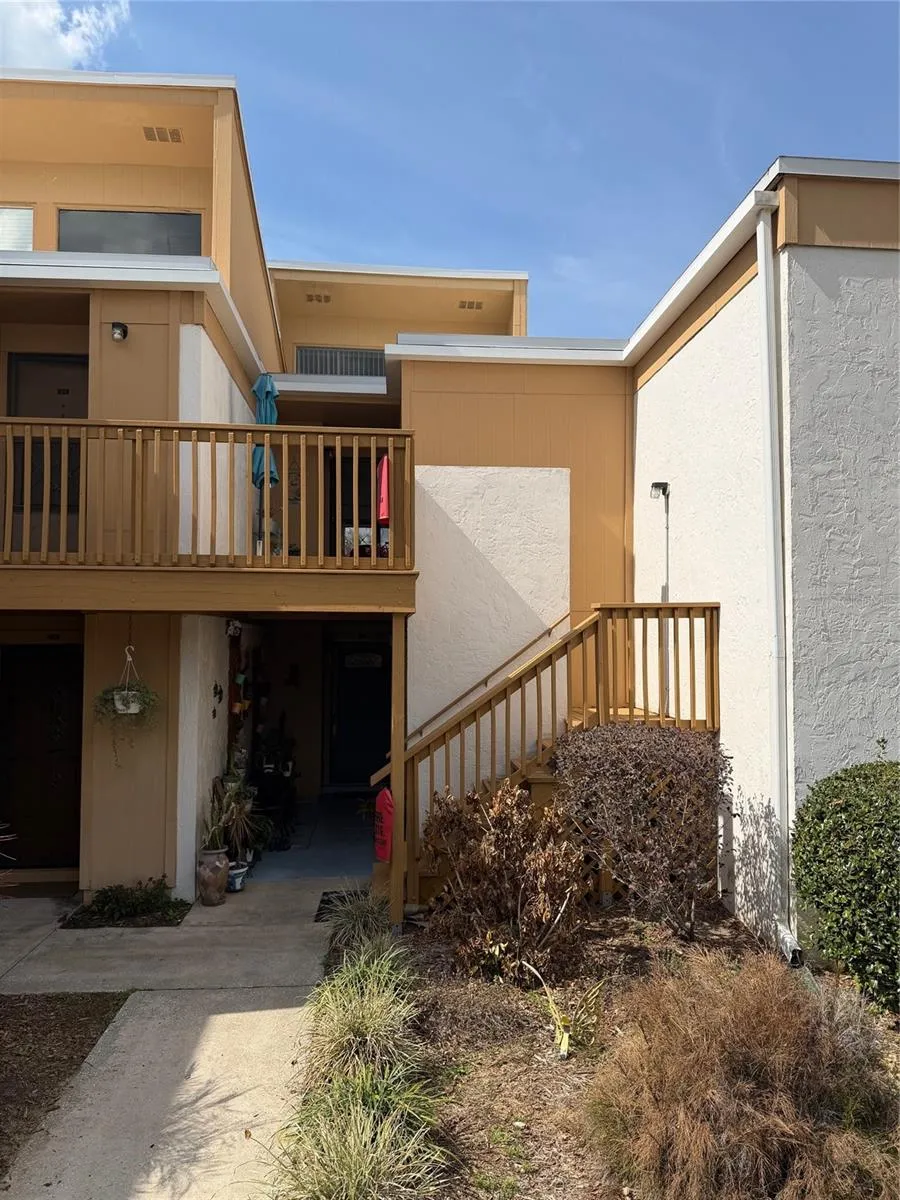 1051 S HIGHLAND STREET #3D Mount Dora, FL 32757