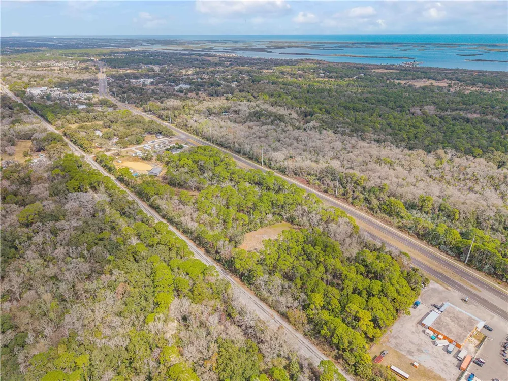 370 S US HIGHWAY 1 Oak Hill, FL 32759