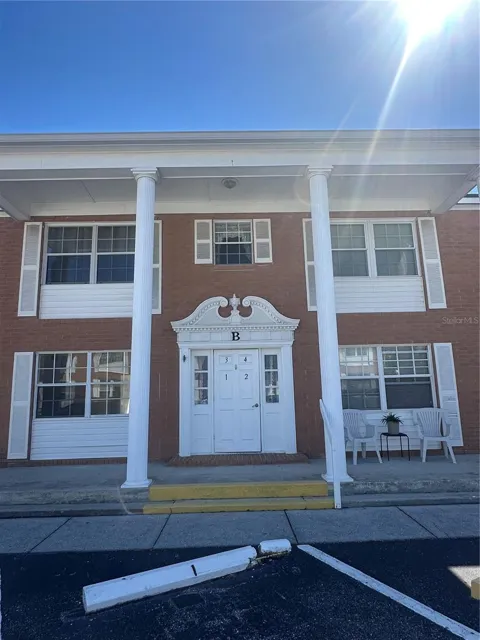4158 TAMIAMI TRAIL #B1
