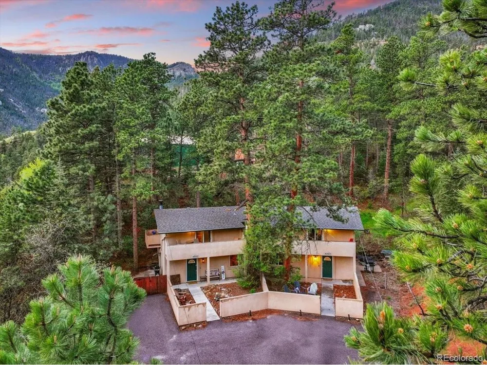 4840 Pikes Peak Hwy Cascade, CO 80809