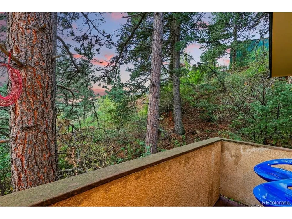 4840 Pikes Peak Hwy Cascade, CO 80809