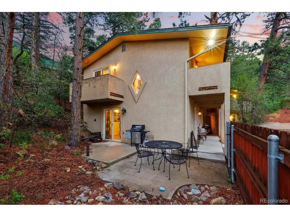 4840 Pikes Peak Hwy Cascade, CO 80809
