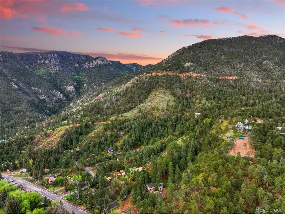 4840 Pikes Peak Hwy Cascade, CO 80809