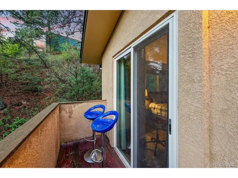 4840 Pikes Peak Hwy Cascade, CO 80809