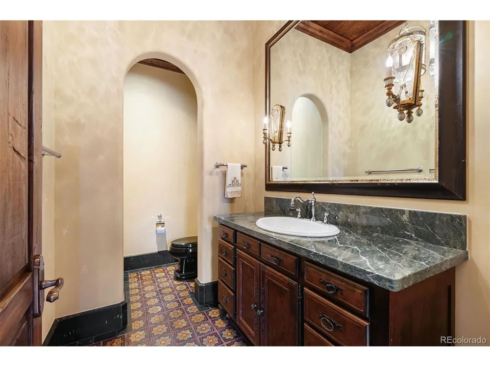 1400 E Oxford Lane Cherry Hills Village, CO 80113