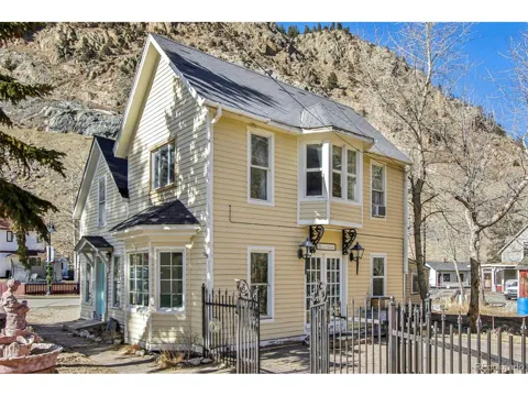 710 6th Street