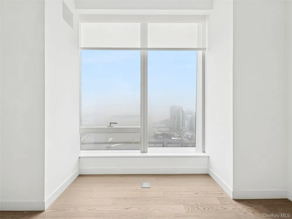 252 south Street #68K New York (Manhattan), NY 10002