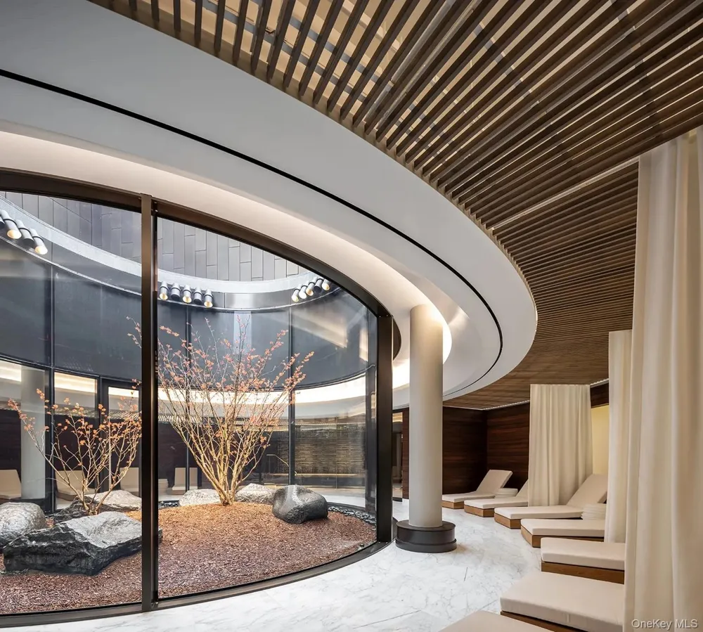252 south Street #68K New York (Manhattan), NY 10002