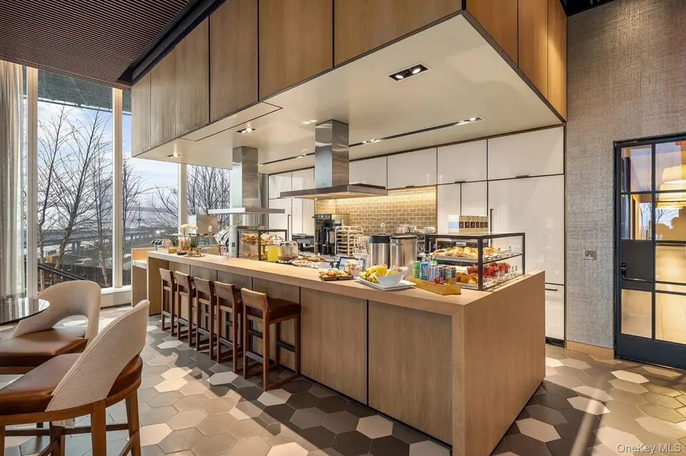 252 south Street #68K New York (Manhattan), NY 10002