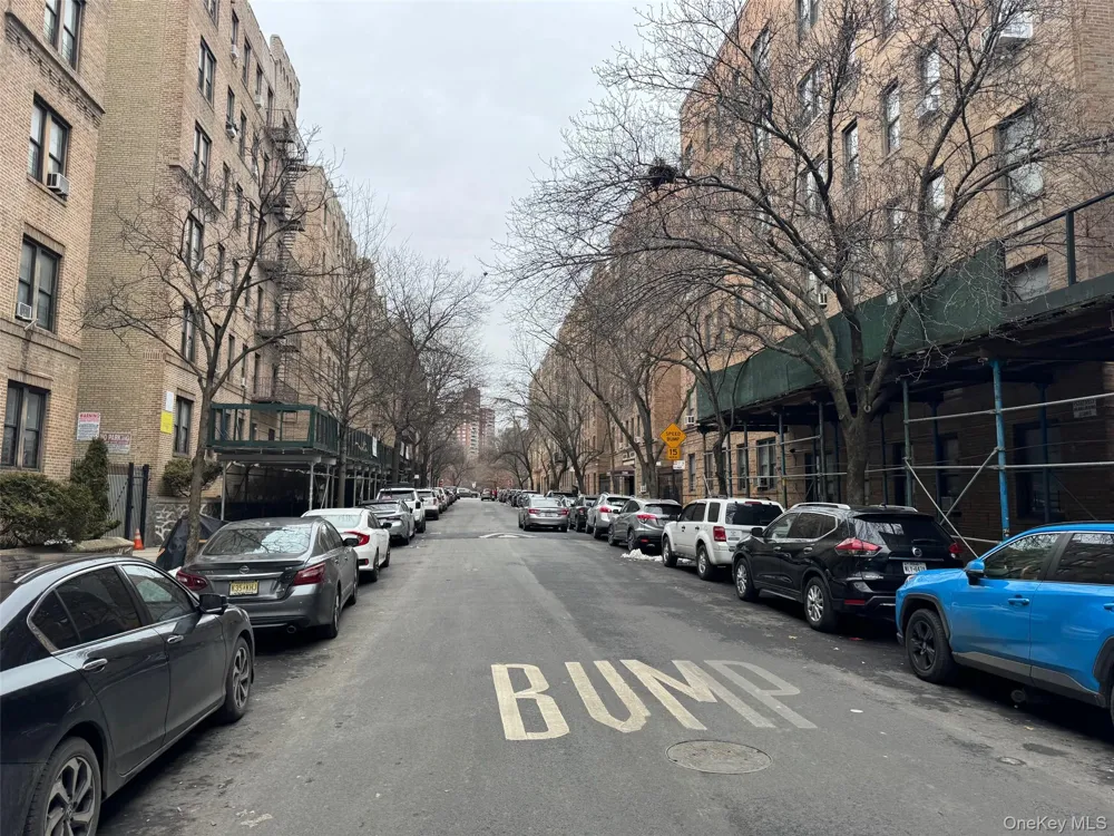 2156 Cruger Avenue #3L Bronx, NY 10462