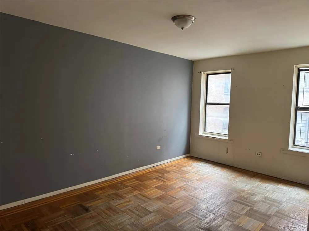 2156 Cruger Avenue #3L Bronx, NY 10462