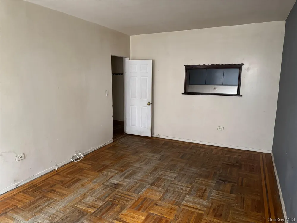 2156 Cruger Avenue #3L Bronx, NY 10462