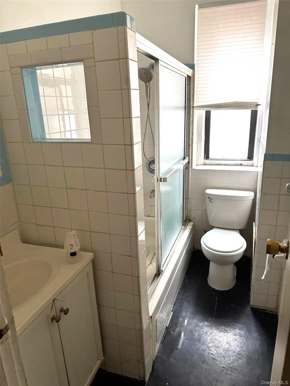 2156 Cruger Avenue #3L Bronx, NY 10462