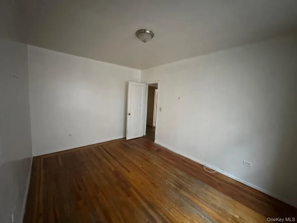 2156 Cruger Avenue #3L Bronx, NY 10462