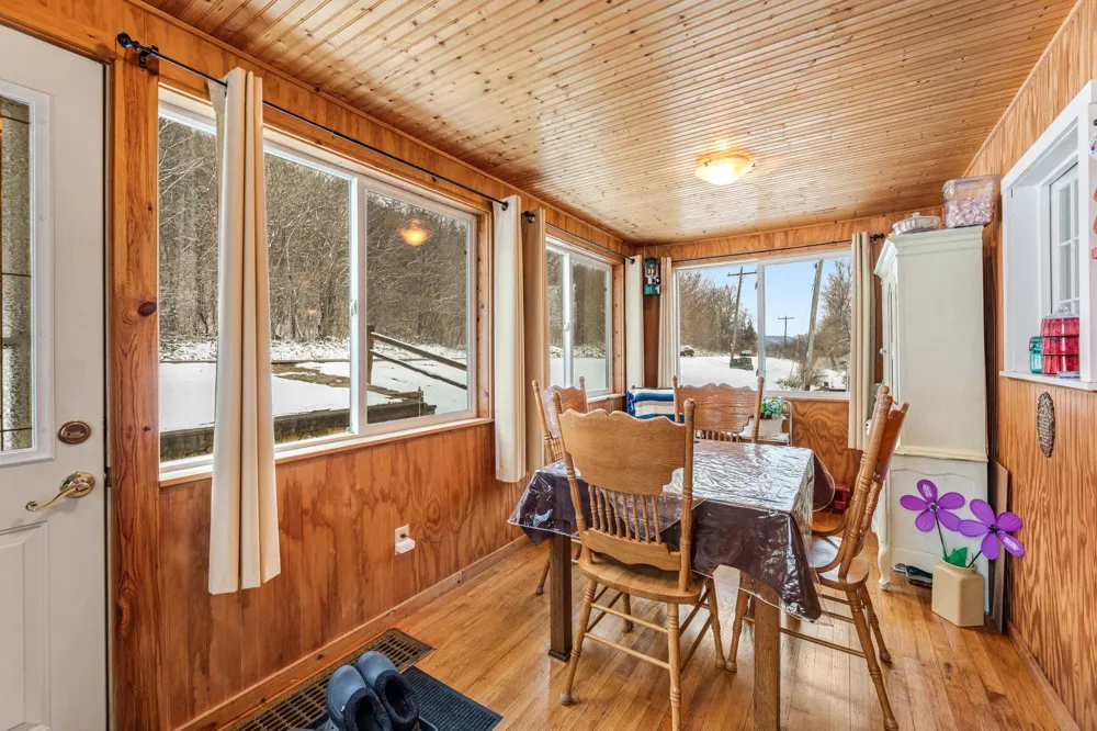 S2232 State Road 35 Alma, WI 54610