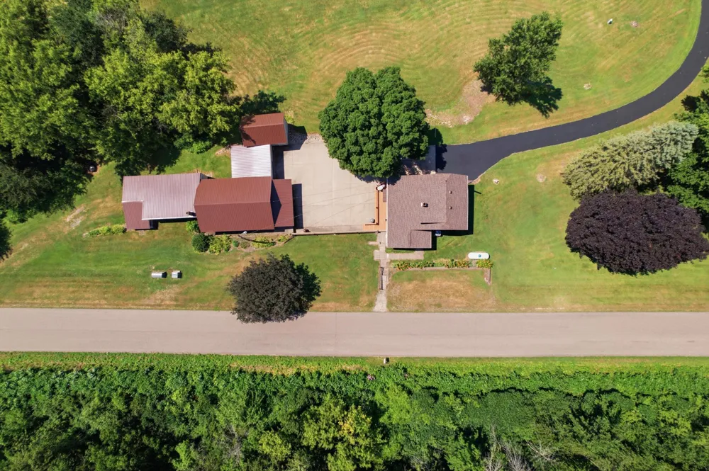 S2232 State Road 35 Alma, WI 54610