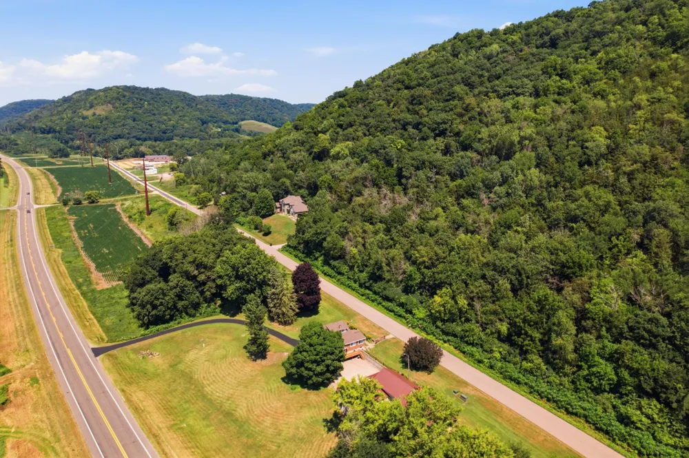 S2232 State Road 35 Alma, WI 54610