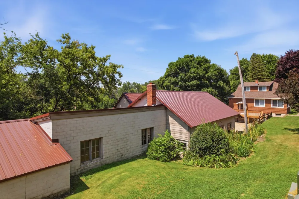 S2232 State Road 35 Alma, WI 54610