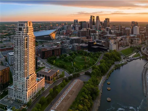 1111 W River Parkway #12E