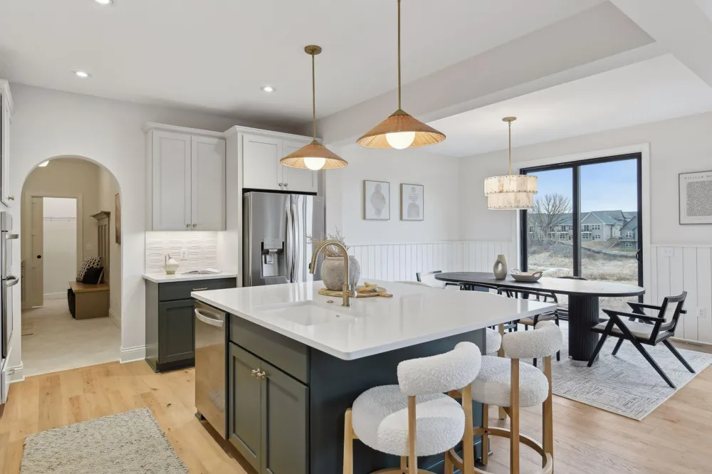 4589 Sunset Lane Minnetrista, MN 55331