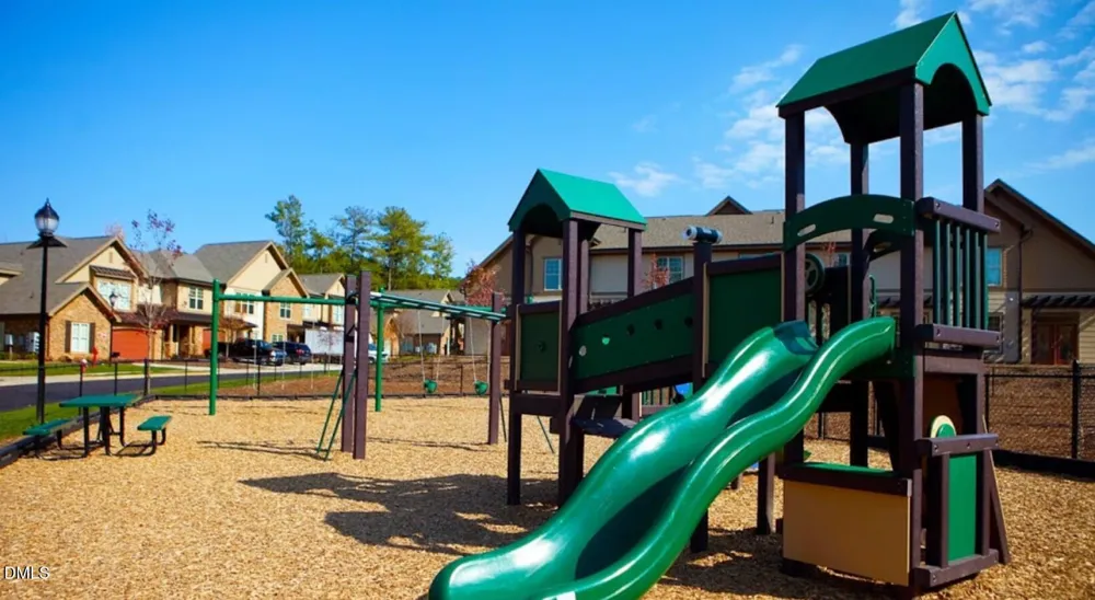100 Ginkgo Trail #Columbia Chapel Hill, NC 27516