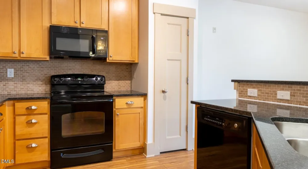 100 Ginkgo Trail #Columbia Chapel Hill, NC 27516