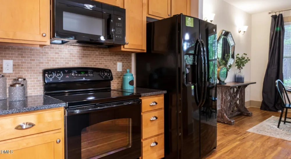 100 Ginkgo Trail #Columbia Chapel Hill, NC 27516