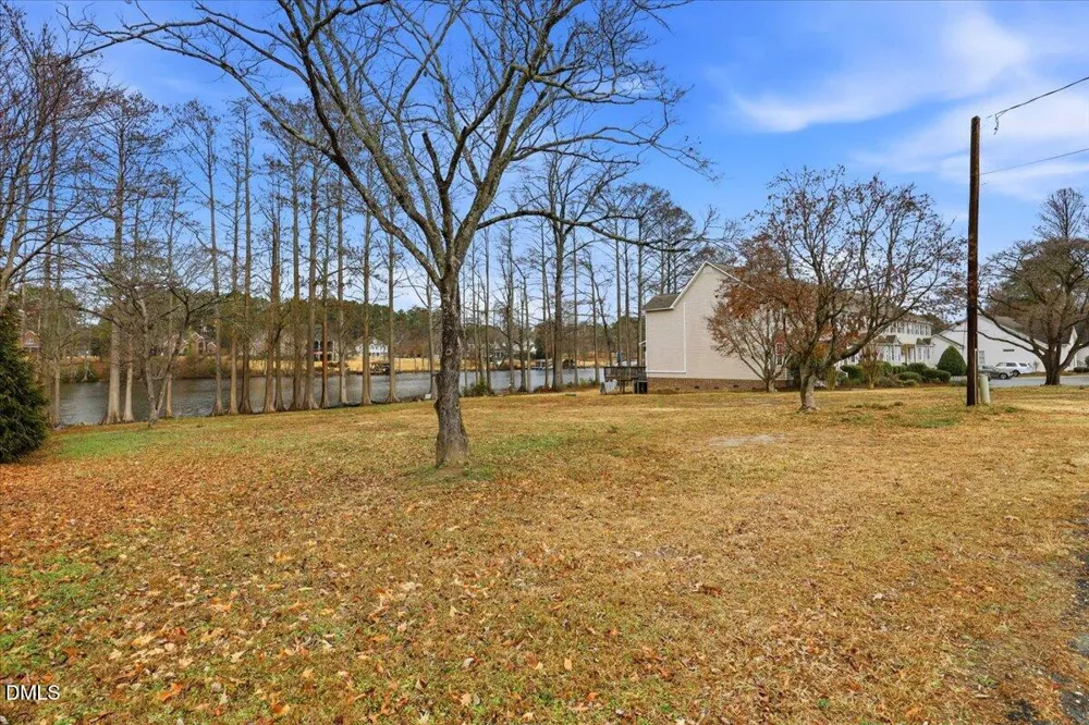 1100 S Lakeside Drive Four Oaks, NC 27524