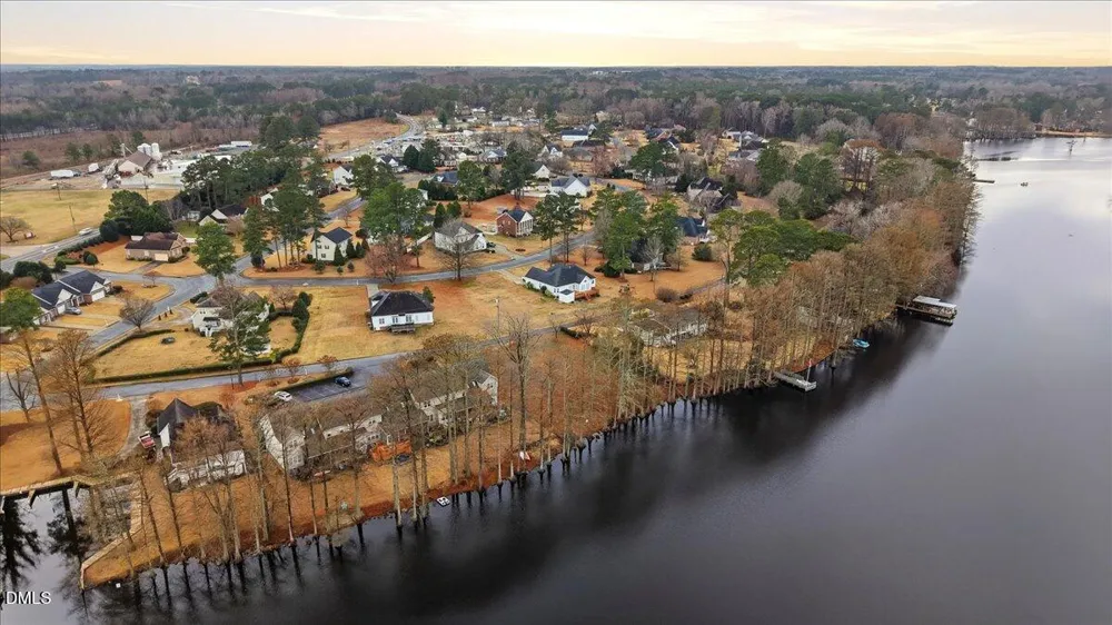 1100 S Lakeside Drive Four Oaks, NC 27524
