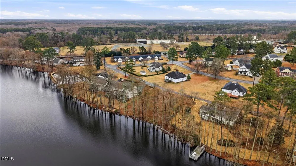 1100 S Lakeside Drive Four Oaks, NC 27524