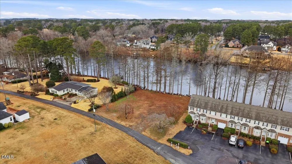 1100 S Lakeside Drive Four Oaks, NC 27524