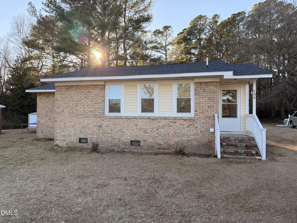 704 16th Street Erwin, NC 28339