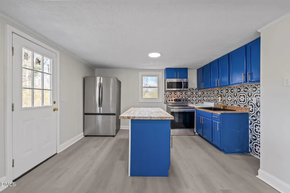 512 Glovinia Street Asheboro, NC 27203