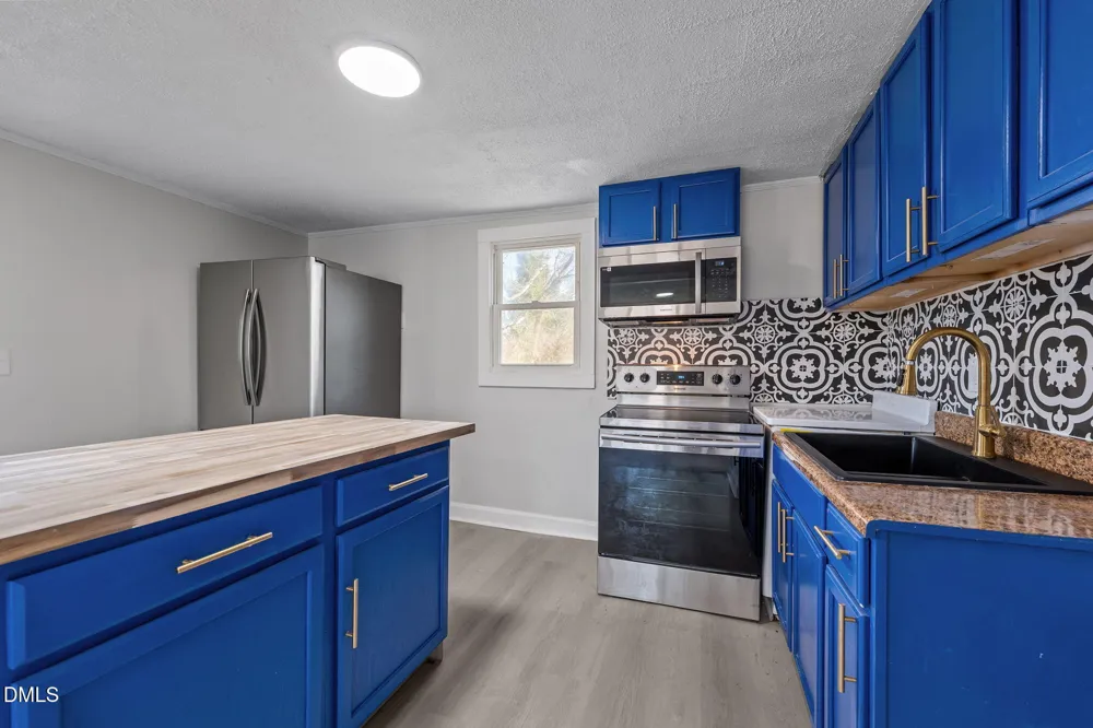 512 Glovinia Street Asheboro, NC 27203