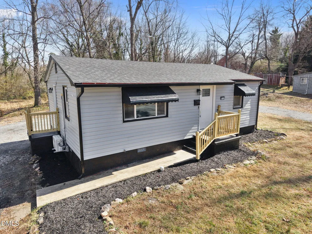 512 Glovinia Street Asheboro, NC 27203