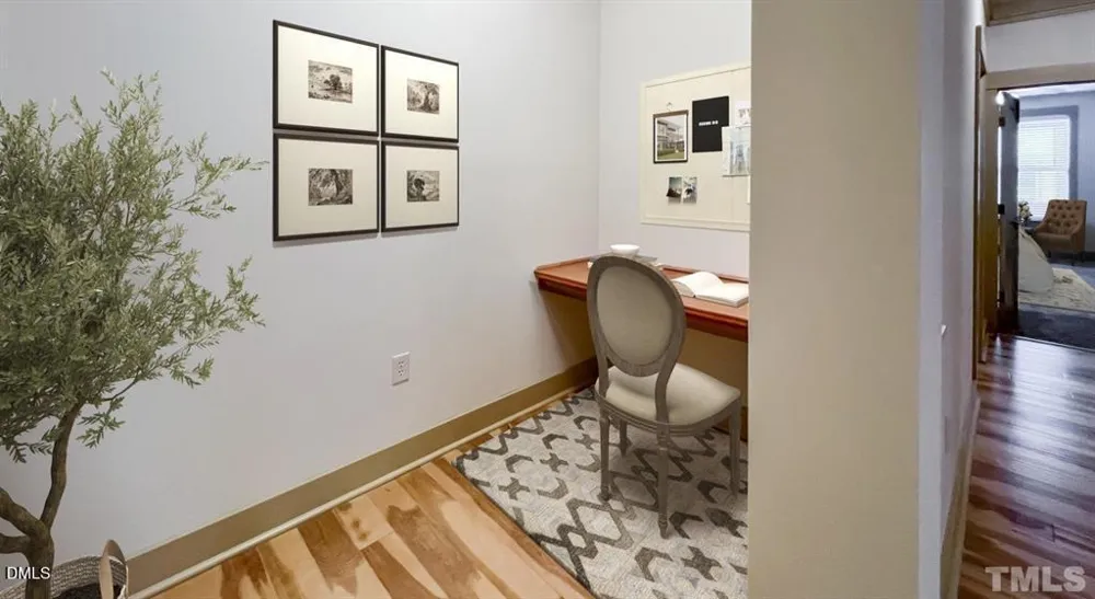 300 Cosgrove Avenue #A1 Sunroom Chapel Hill, NC 27514
