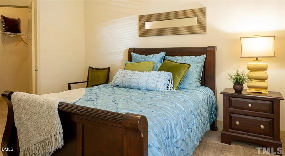 300 Cosgrove Avenue #A1 Sunroom Chapel Hill, NC 27514
