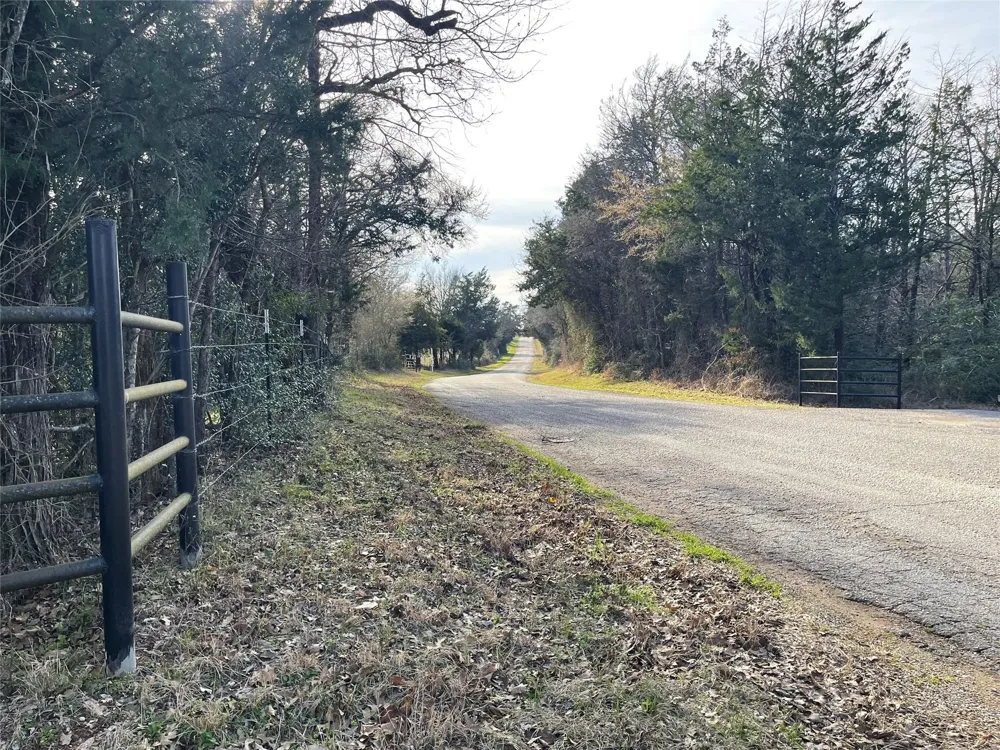210 Fcr 521 Fairfield, TX 75840